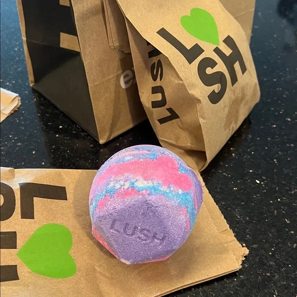 LUSH LIMITED EDITION SUGAR PLUM FAIRY BATH BOMB NEW - Picture 10 of 12